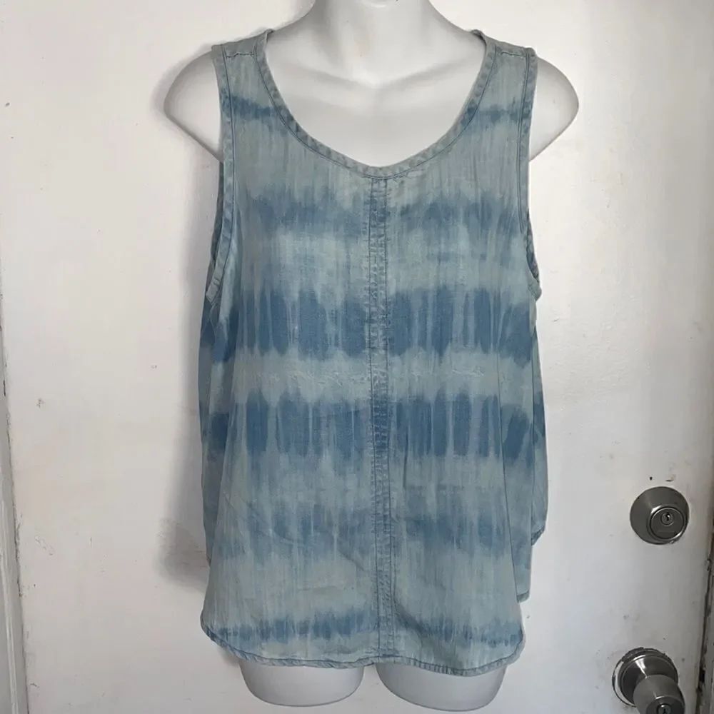 BELLA DAHL Tie Dye Chambray High Low Tank Top-M